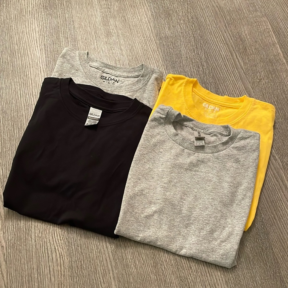 Bundle of 4 youth T-shirts